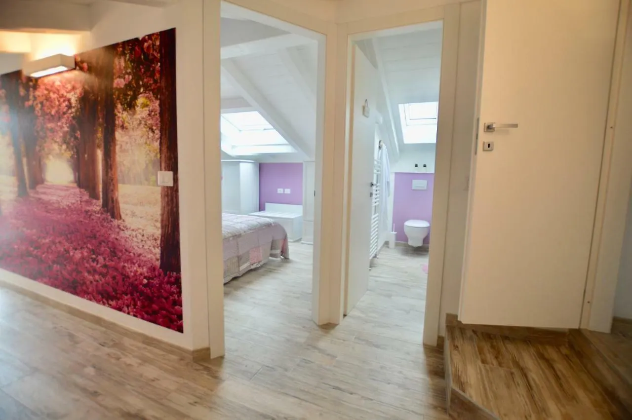 Apartment Ferienwohnung Casa Delle Corti Colico Italien